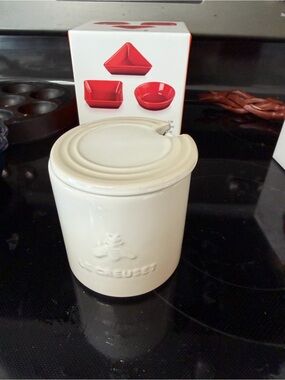 Le Creuset Cream White  Honey Jar